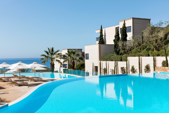 most-saved-hotels-2020-tripadvisor-ikos-oceania-greece