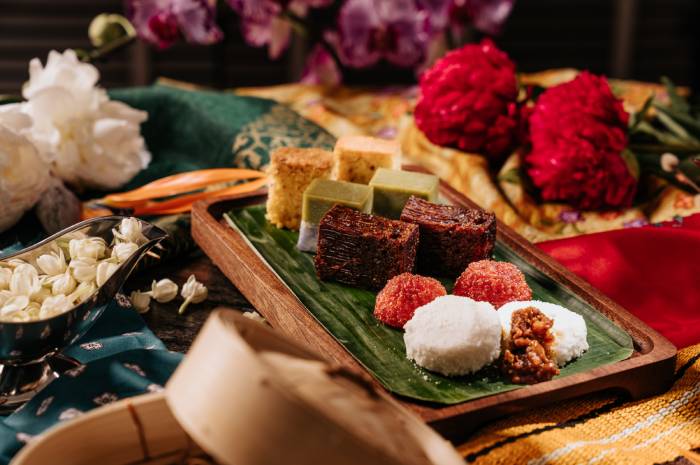 national day kueh set