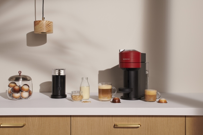 nespresso vertuo next cherry red with frother