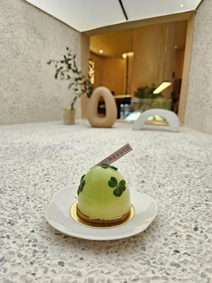 nesuto poire entremet