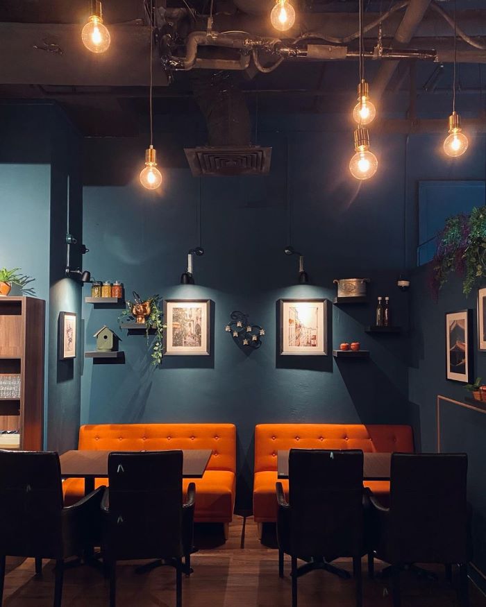 new-cafes-bakeries-singapore-orange-teal