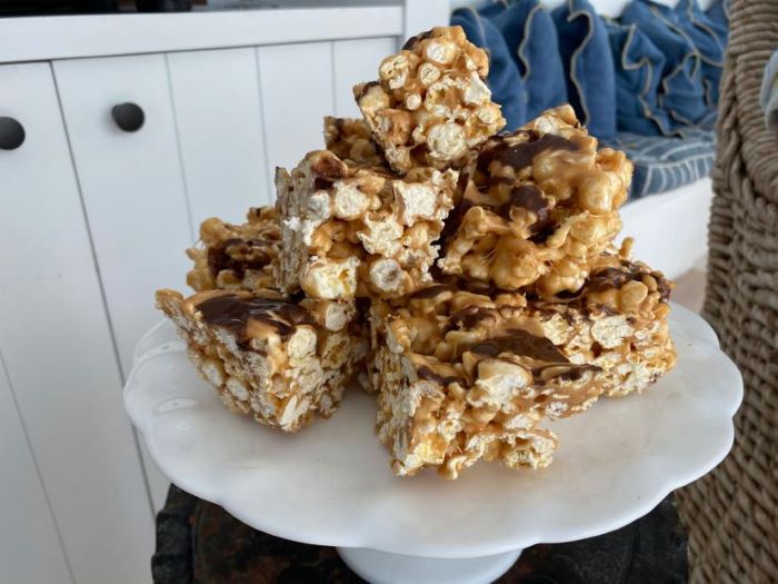 no-bake-desserts-chewy-peanut-butter-popcorn-bars