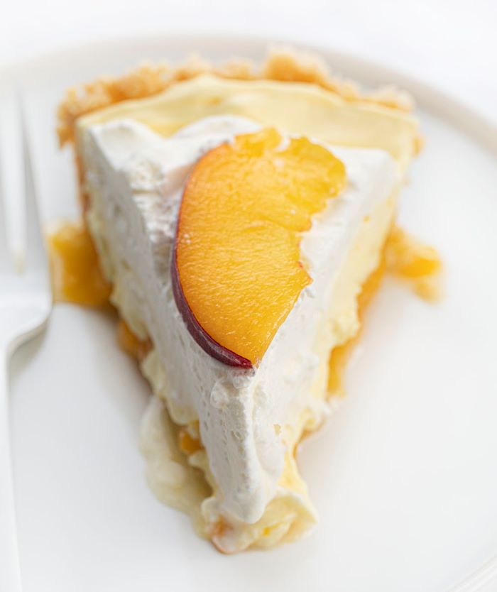 no-bake-desserts-peaches-and-cream-pie