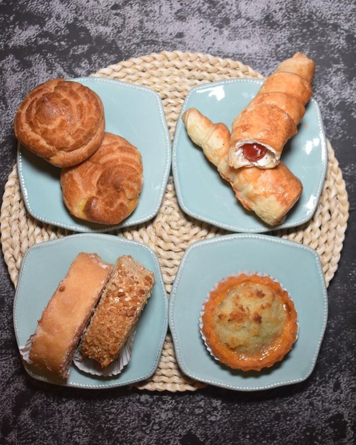 old-school-traditional-bakeries-balmoral-bakery2