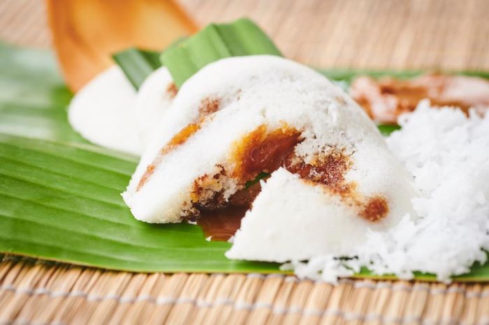 old-school-traditional-bakeries-haig-road-putu-piring1