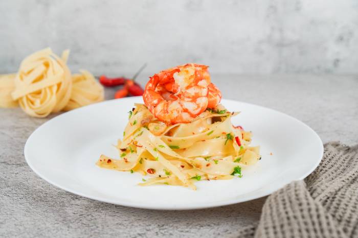pastago prawn aglio olio