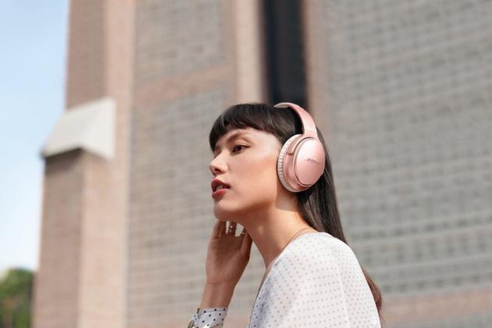 pink-gaming-setup-singapore-bose