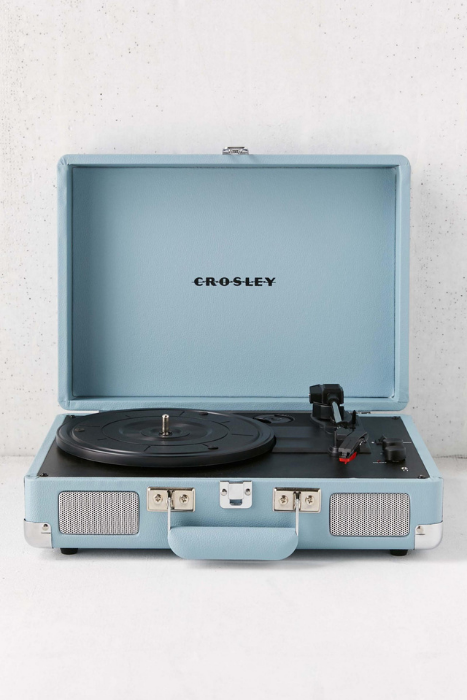 quirky-unique-gift-ideas-crosley-record-player