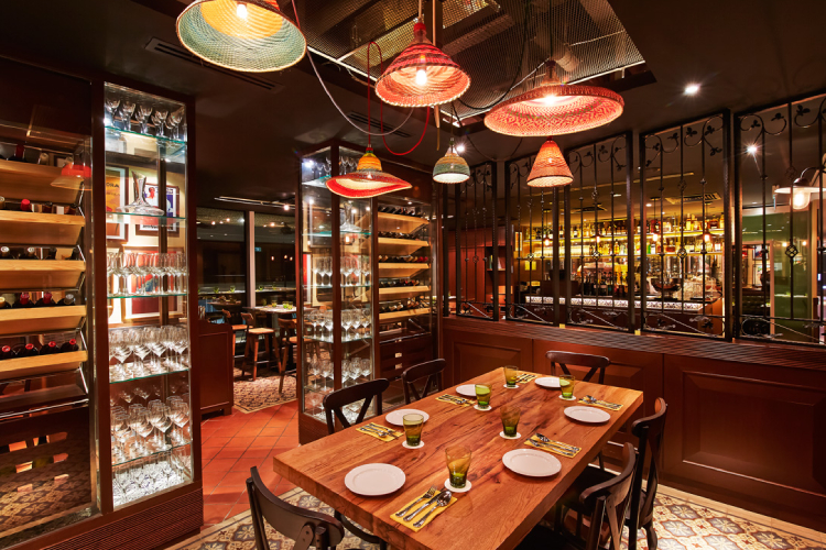 romantic restaurants singapore la taperia