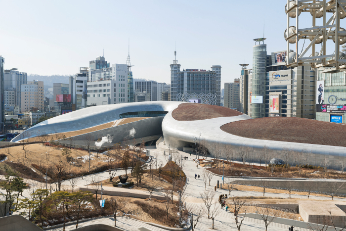 seoul instagram spots - dongdaemun design plaza