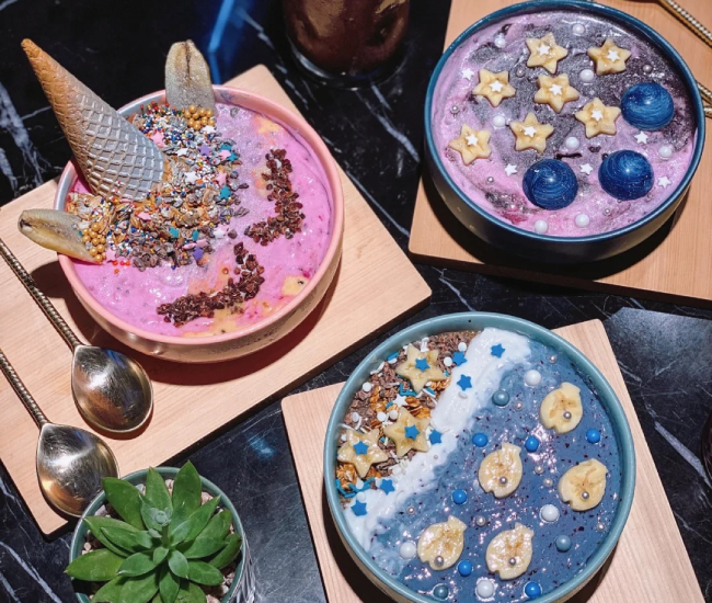 smoothie-and-acai-bowls