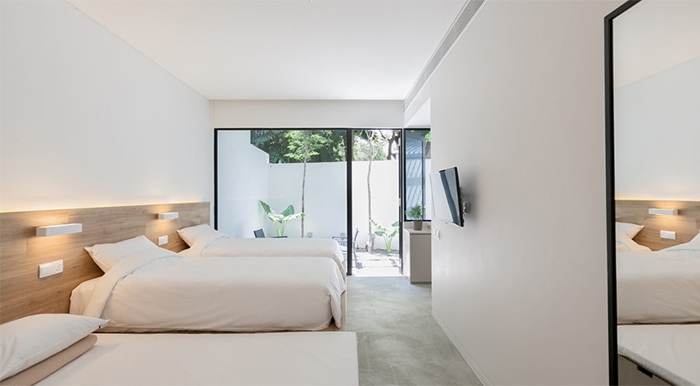 staycation deals feb 2021 lloyd's inn