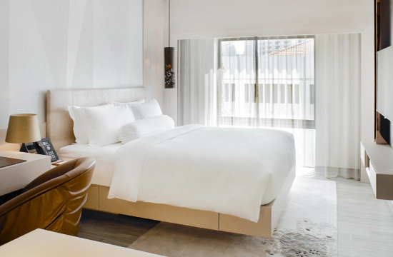 hotel room in Naumi Hotel