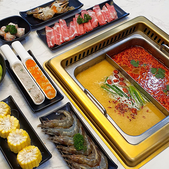 steamboat-delivery-coca-restaurant