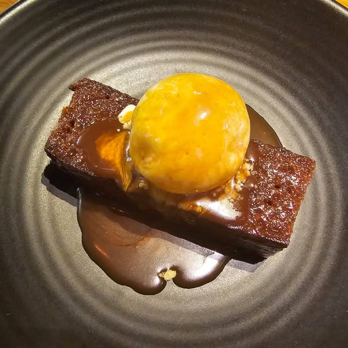 sticky toffee pudding