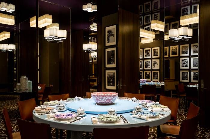 summer pavilion private dining room singapore grand prix