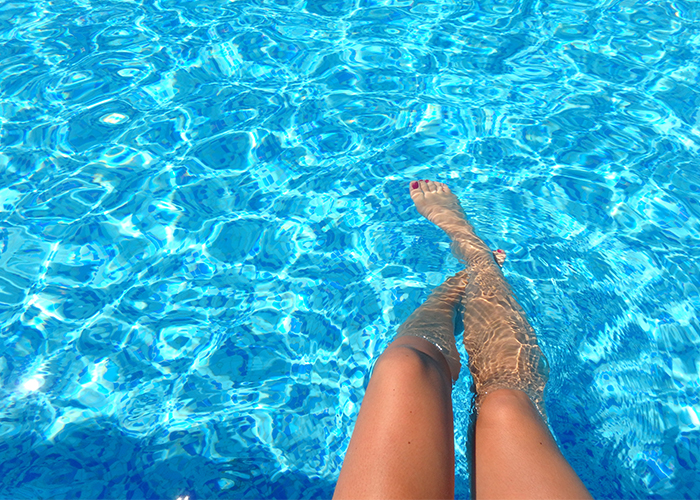 tips staycation singapore pool