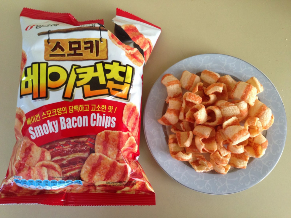 unique korean snacks - binggrae smoky bacon chips