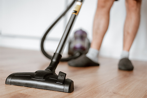 urban-company-cleaning-service-review-vacuum