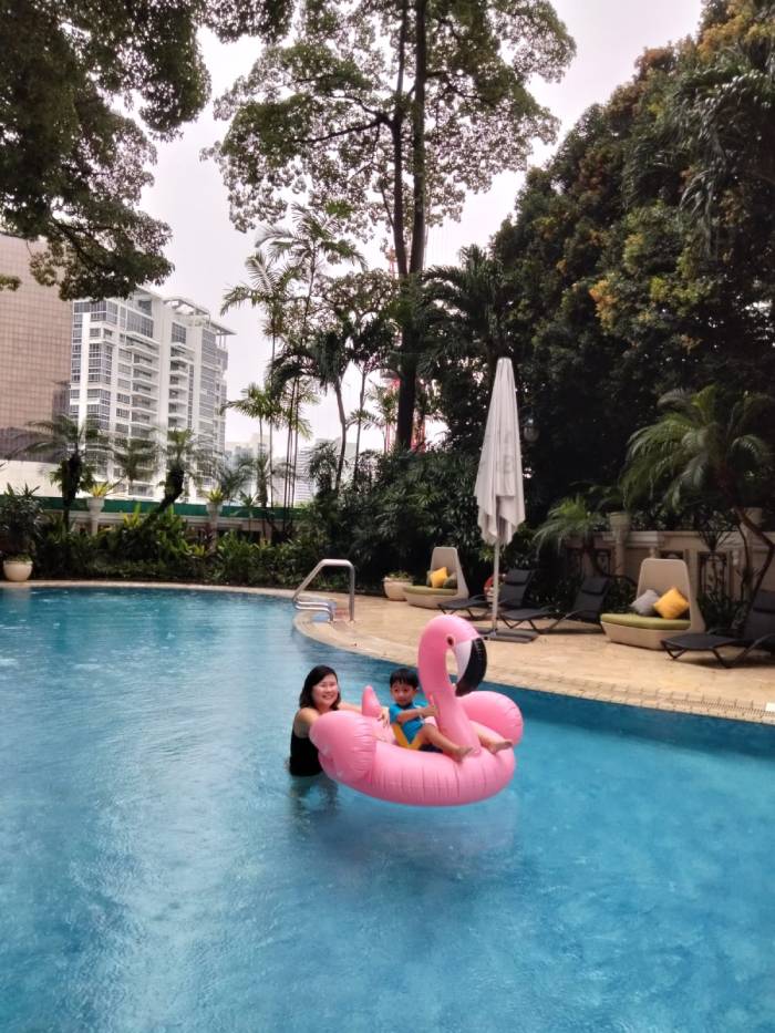 vibe hotel singapore orchard pool