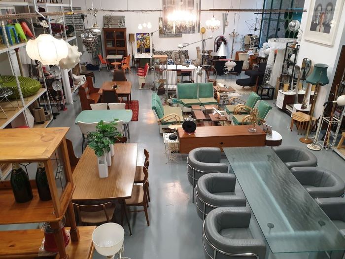 vintage-furniture-stores-singapore-lorgans