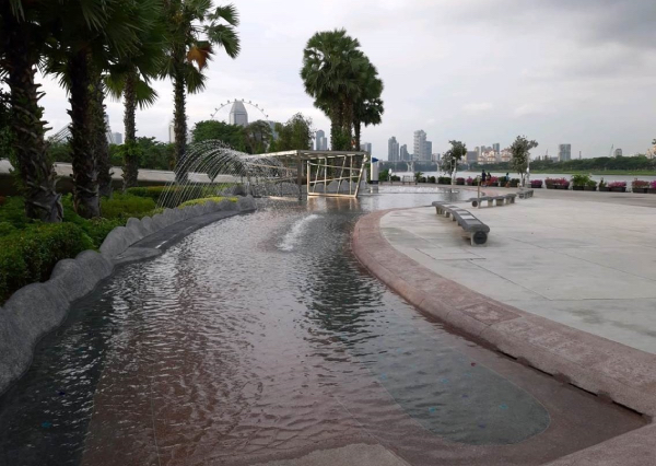 water playgrounds singapore - marina barrage water playground