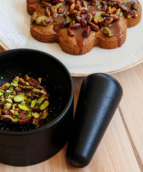 wooden-mortar-and-pestle